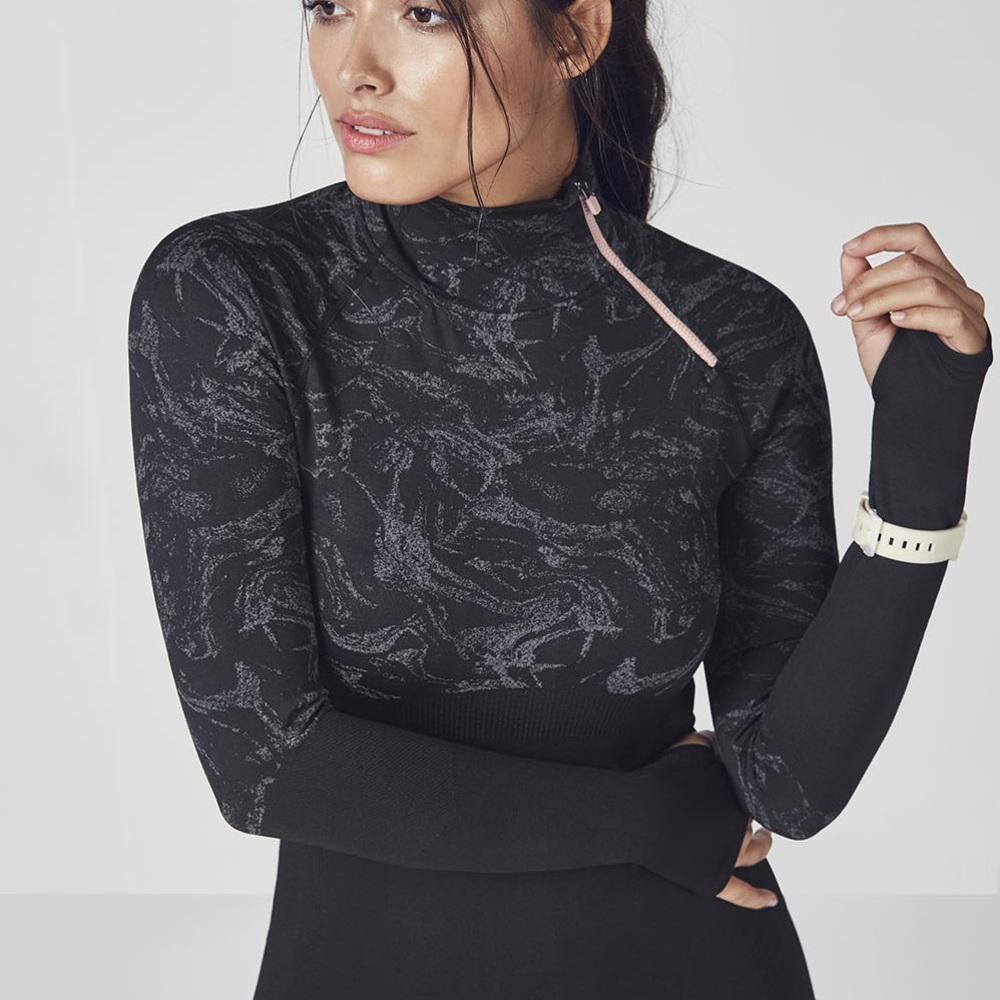 NWT//FABLETIC Amelia Pullover